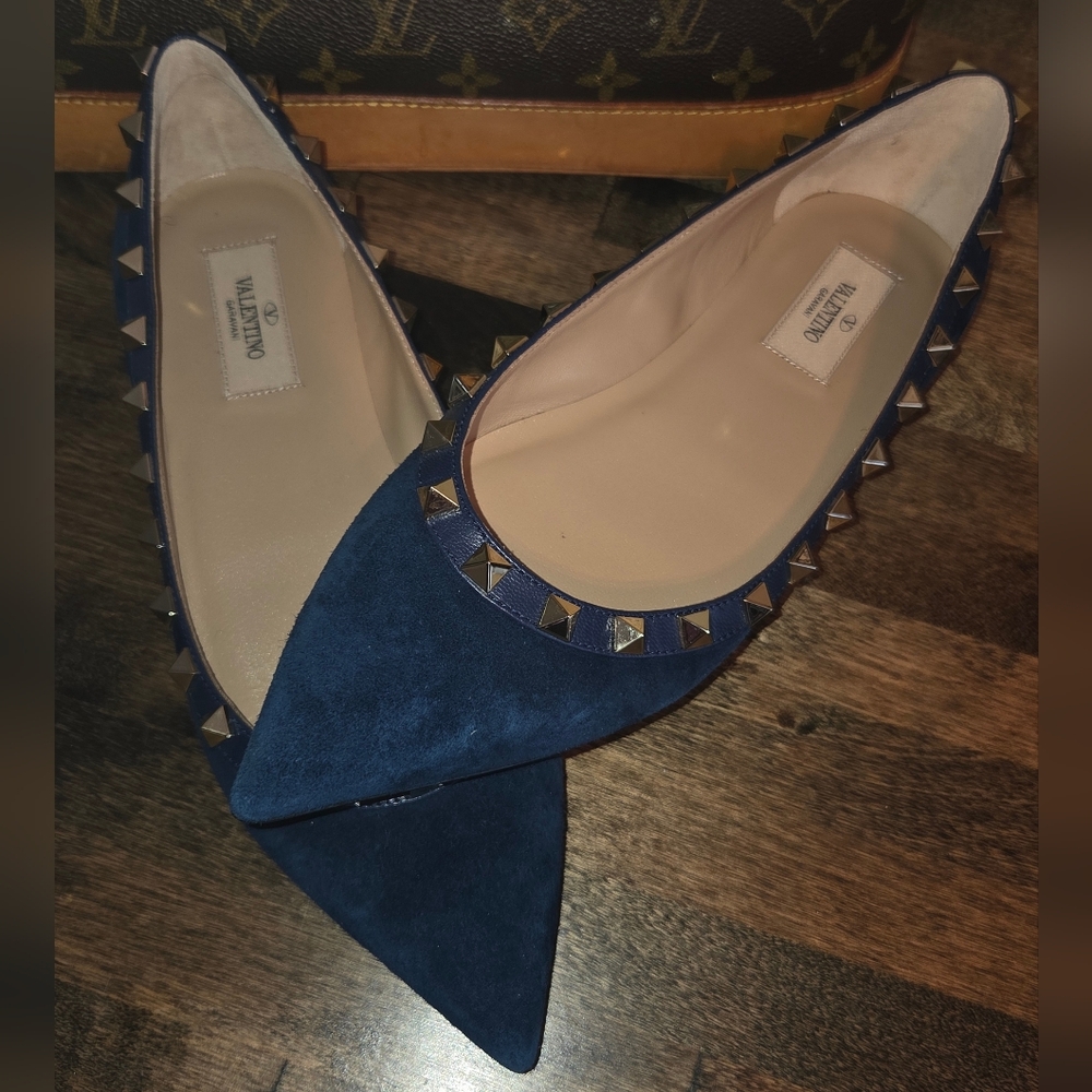 Valentino Navy Suede Rockstud Pointed Toe Flats - Picture 2 of 6